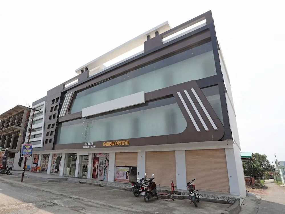 OYO 15375 Hotel KSS Inn
