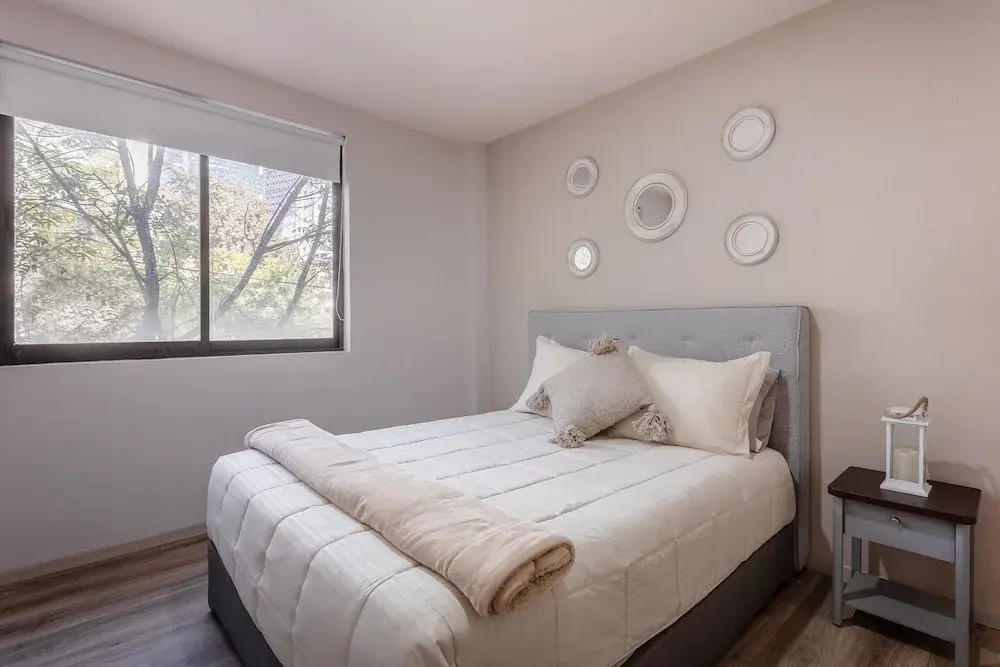 Urban Oasis in Roma - Wifi - Laundry - Sleeps 7