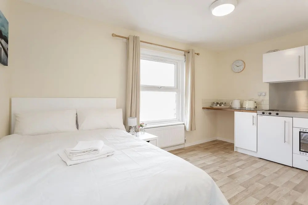 Blackberry - Stylish Self-Contained Flats in Soton City Centre