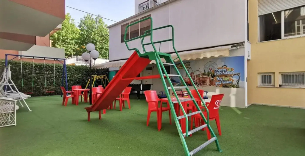 Hotel Cosmos