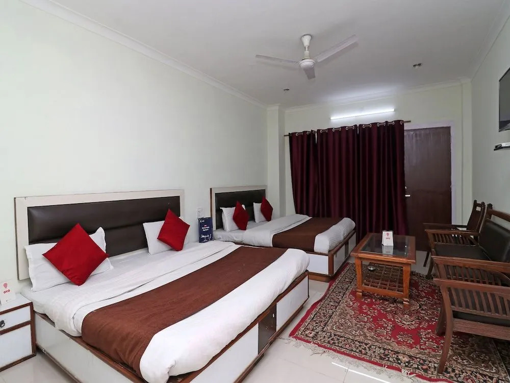 OYO 13908 Hotel India