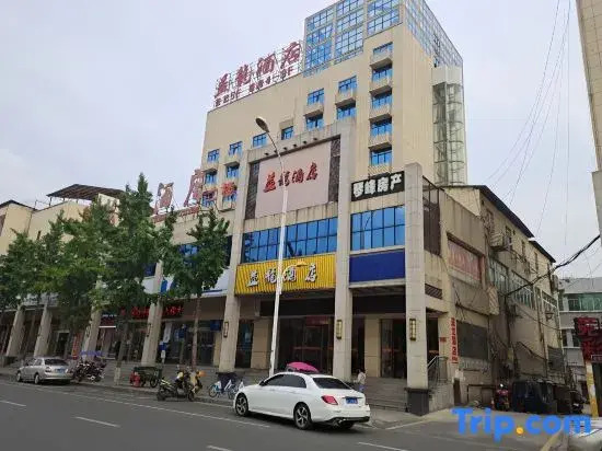 Yilong Hotel