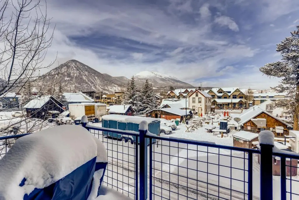 539 Granite St