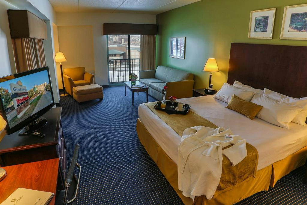 Grand Harbor Resort