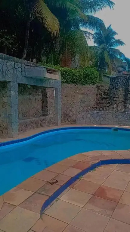 ESCAPE PARA O PARAISO, Casa Mobiliada com PISCINA e Salão de jogos, 300mt da PRAIA