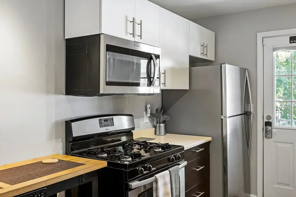 Brookwood Courtyard by BCA Furnished Apartments Bcc1b 04 D