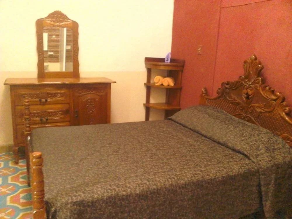 OYO Hotel Maria Otilia Falla