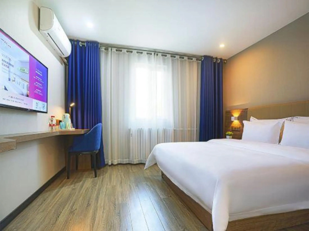 Home Inn Selected (Liaocheng Jinding Shopping Center Dongchang Lake Branch)
