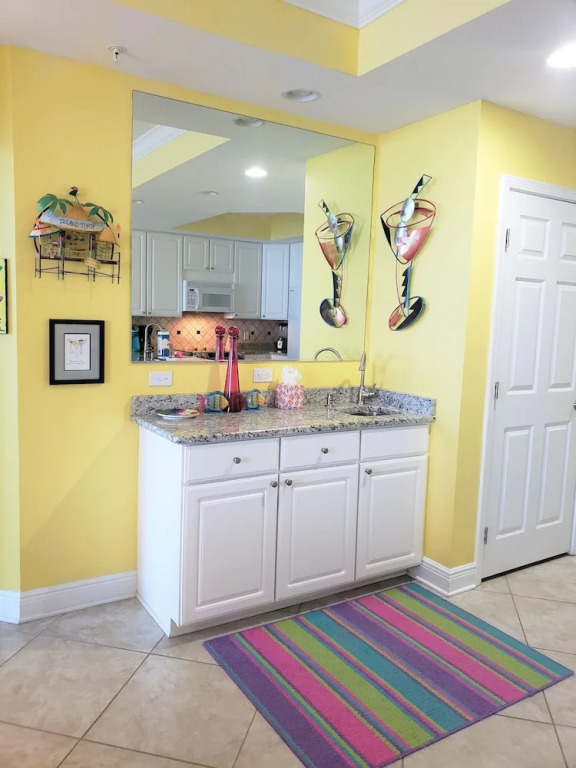 San Carlos 1604 - 3 Br Condo