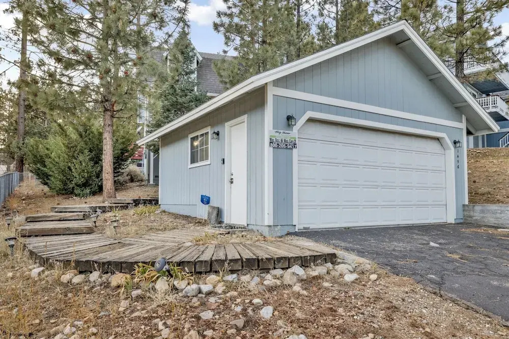 2184-malaburro Inn 2 Bedroom Home by RedAwning