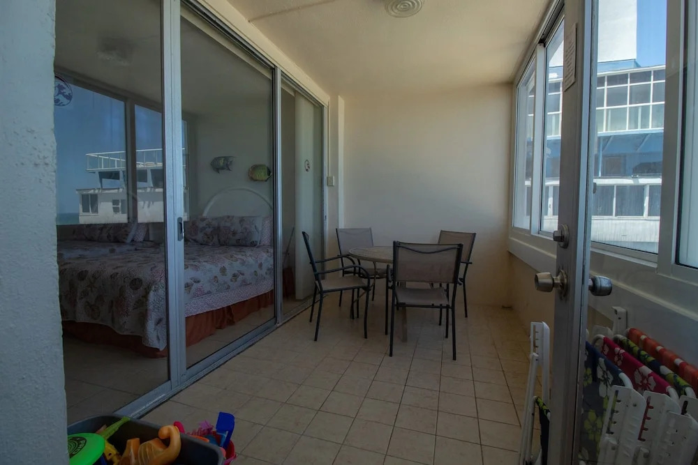 Galt Ocean Gem 2-2 Direct Ocean Views