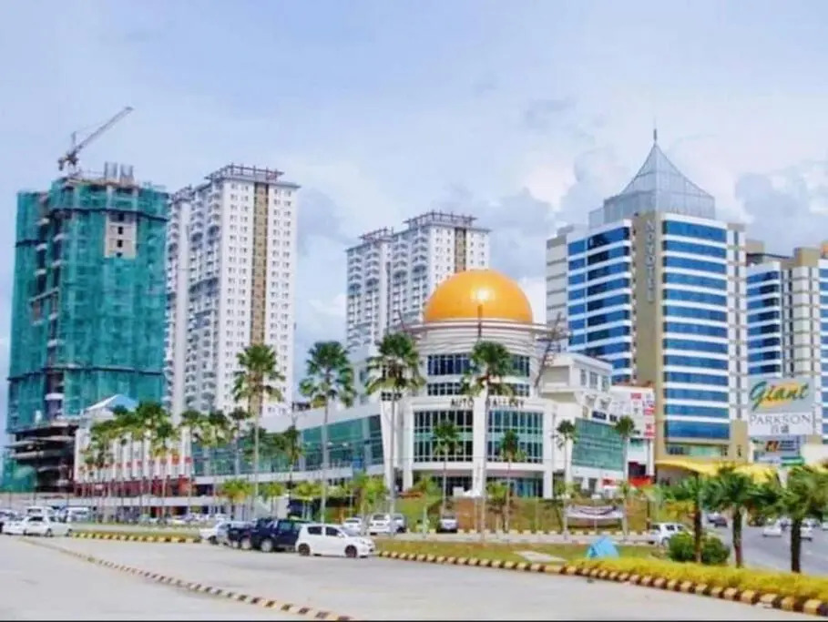 One Borneo Condominium 3bedroom with pool