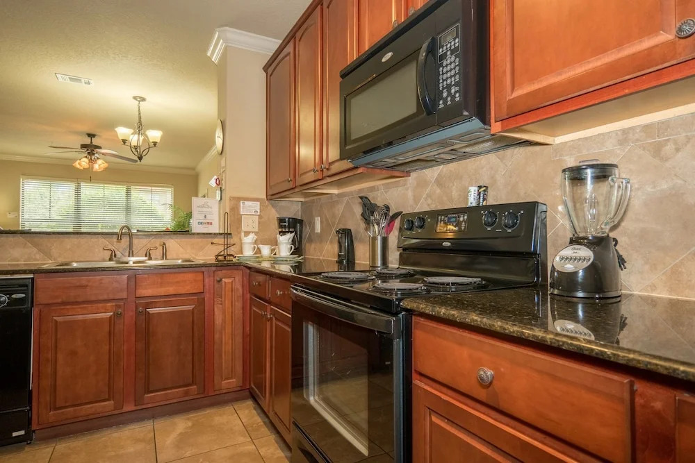 BP111CP Bella Piaza - Three Bedroom Condo
