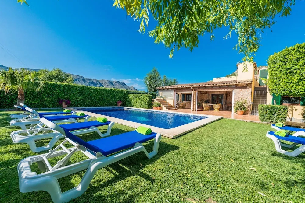 Villa La Sort by Villa Plus