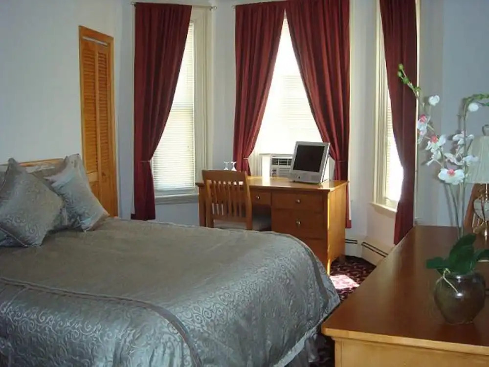 A Cambridge House Inn