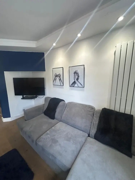 SUPERB SNUG studio sleeps 2 south london