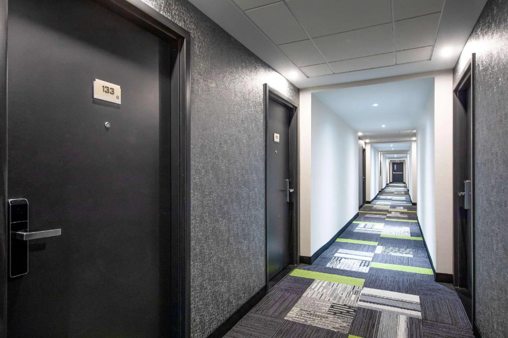 Spark by Hilton Montreal Brossard