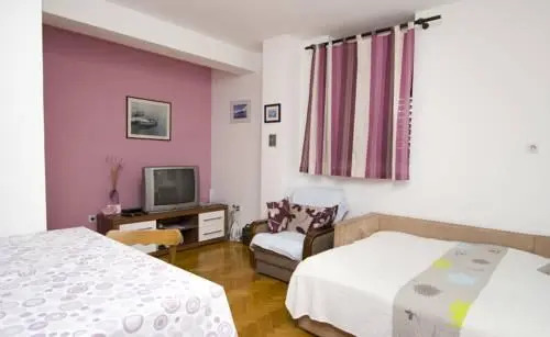 Apartments Anda & Josipa