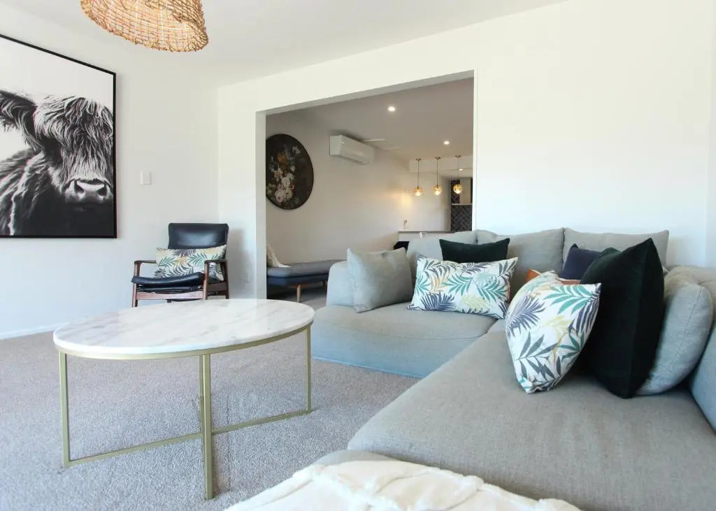 2 - Handsome and Sunkissed on the Doorstep to Wanaka