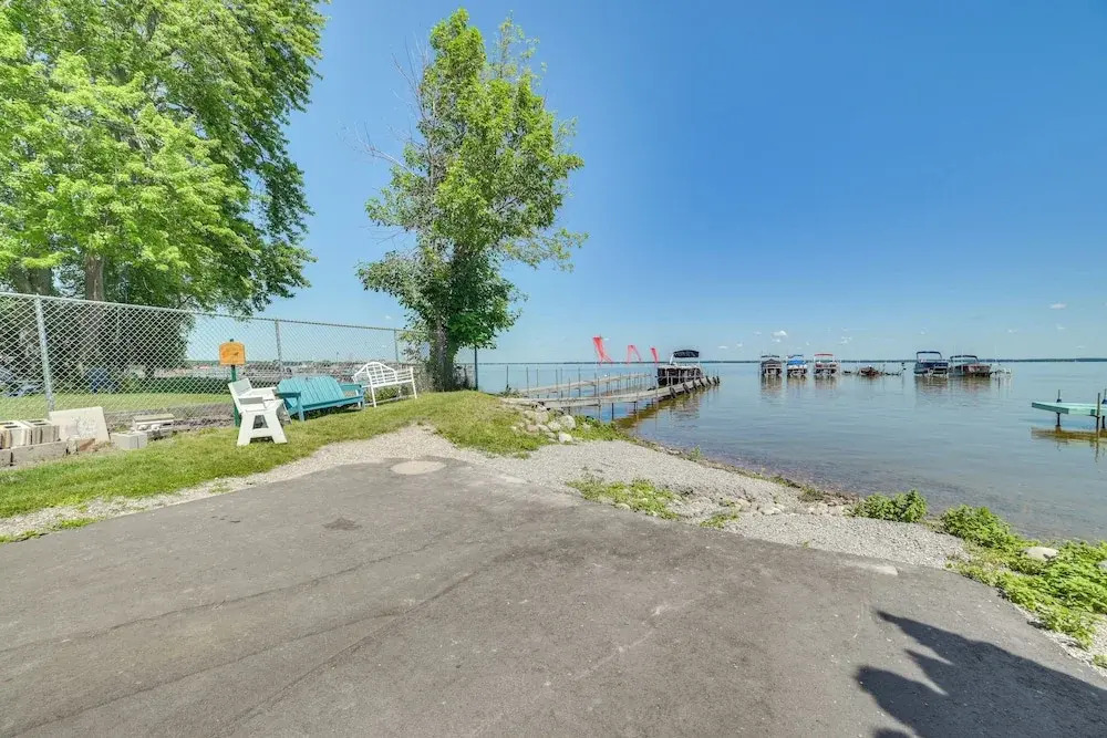 Houghton Lake Cottage w/ Patio: Walk to Waterfront