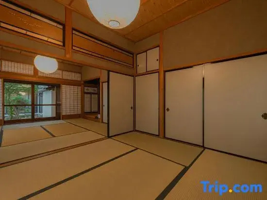 加美屋リゾート出雲大社神迎の道 杵と月