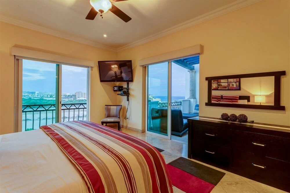 The Village 601 Beautiful Penthouse With Ocean Views