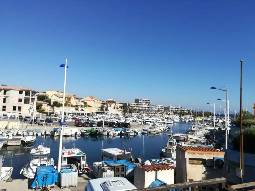 A 2 pas de la Mer