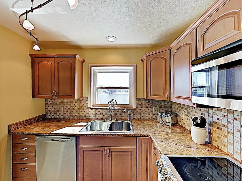 New Listing! Fortuna Bay Canalside W/ Views 2 Bedroom Condo