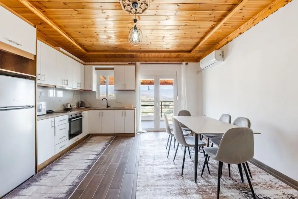 Hillside Apartment Gjirokast r 2 2BR With Balcony