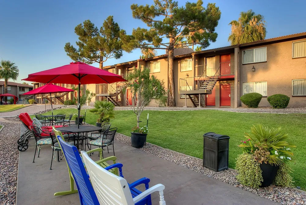 243-Fully Furnished 1BR Suite-Pet Friendly! by RedAwning