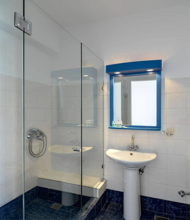 Aloni Hotel & Suites