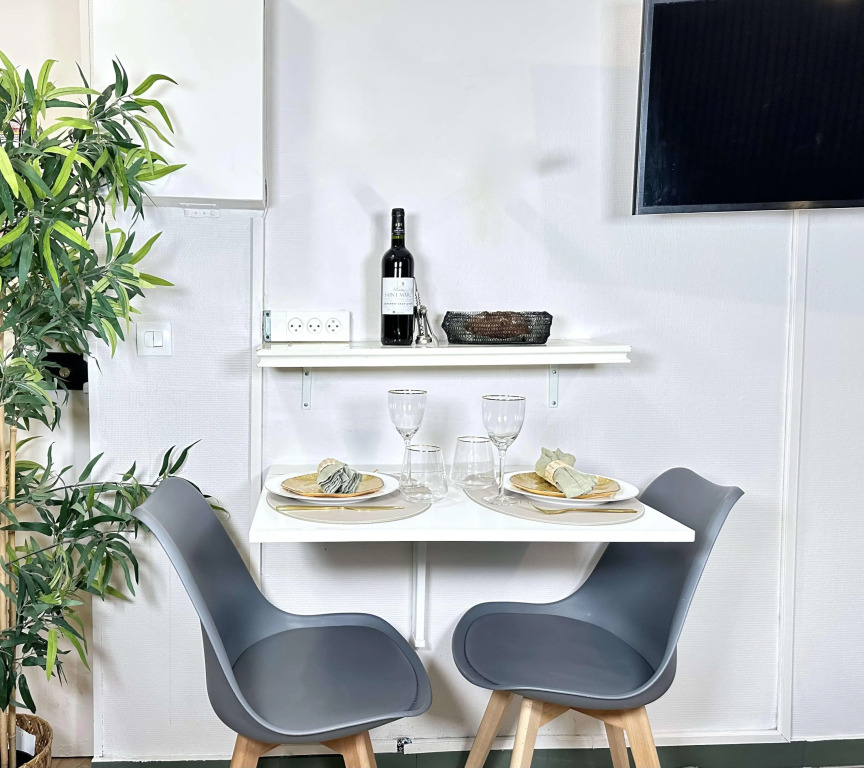 B 5496  - Gare Montparnasse - Cosy studio