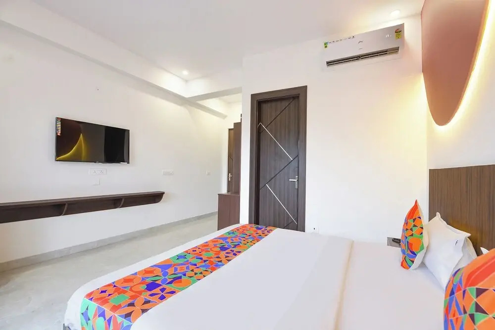 FabHotel Black Pepper- Nr. Batra Heart & Multispecialty Hospital Faridabad