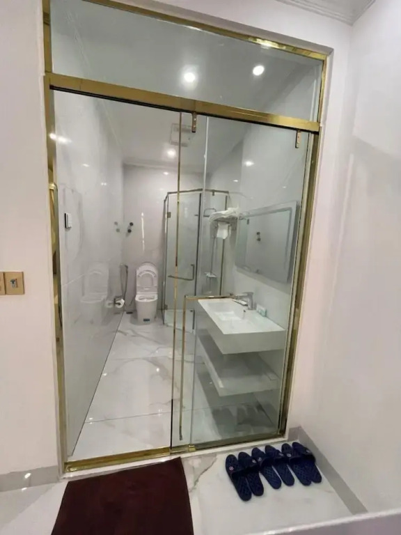 Đông Thắm Hotel