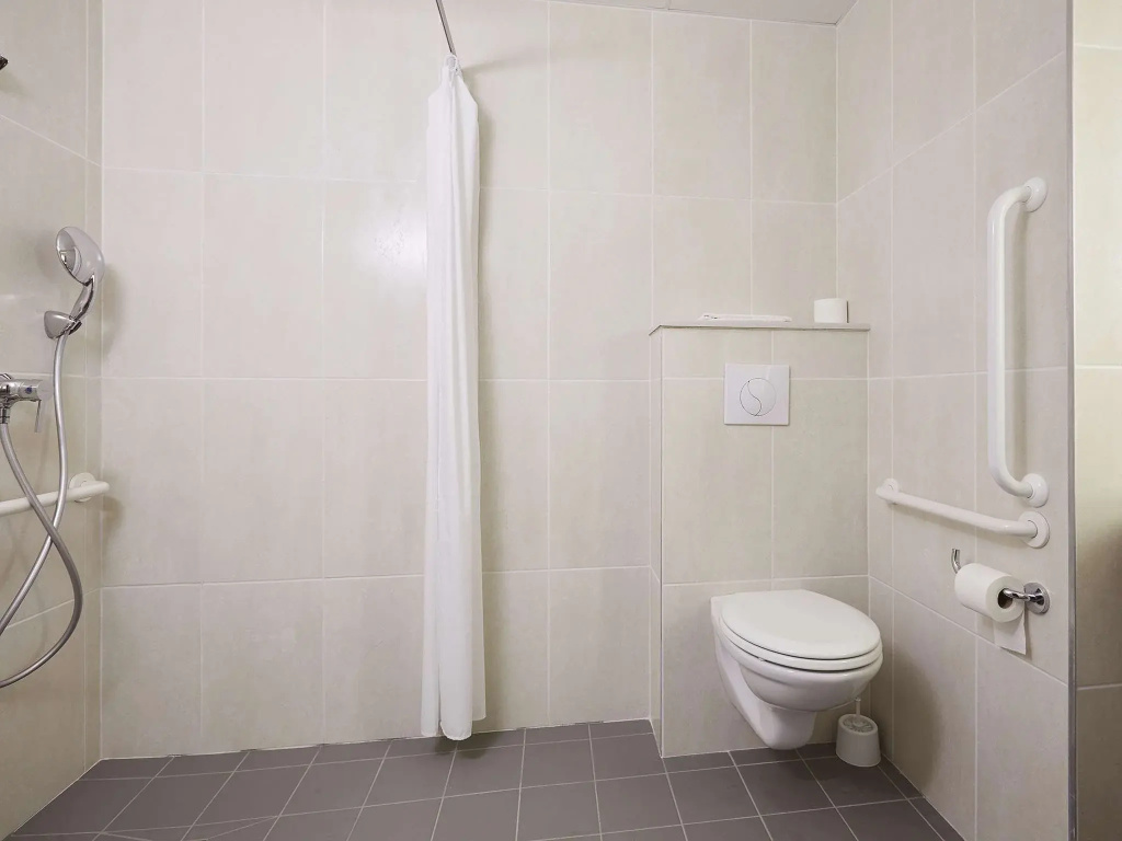 B&B HOTEL Lille Roubaix Campus Gare