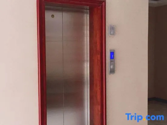 Yulong Business Hotel