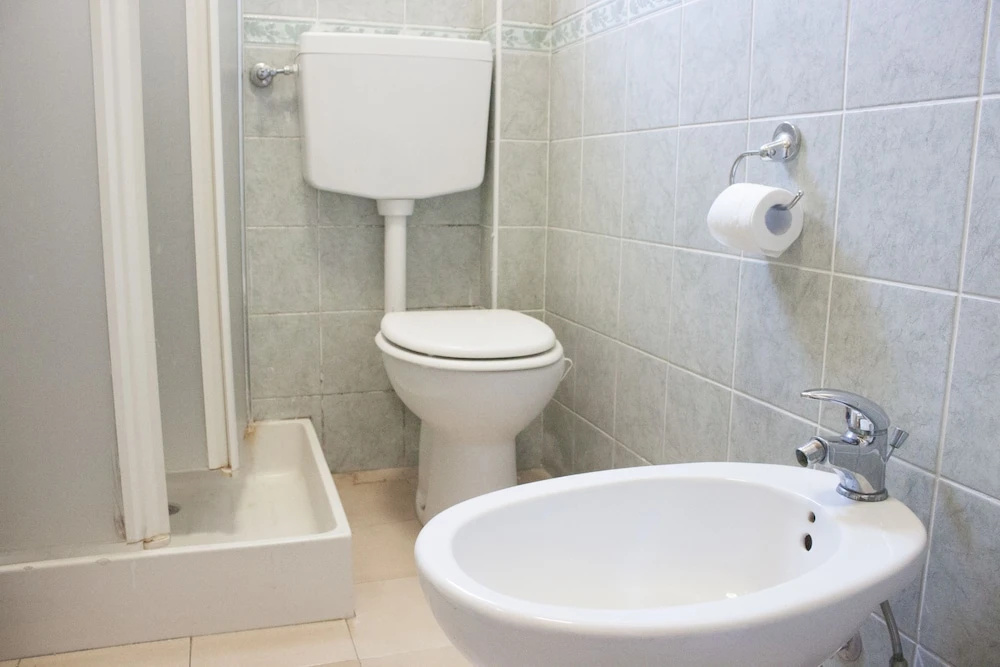 Nice Apartment in an English Style Building On the First Floor, With air Conditioning, Wifi and Sewing
