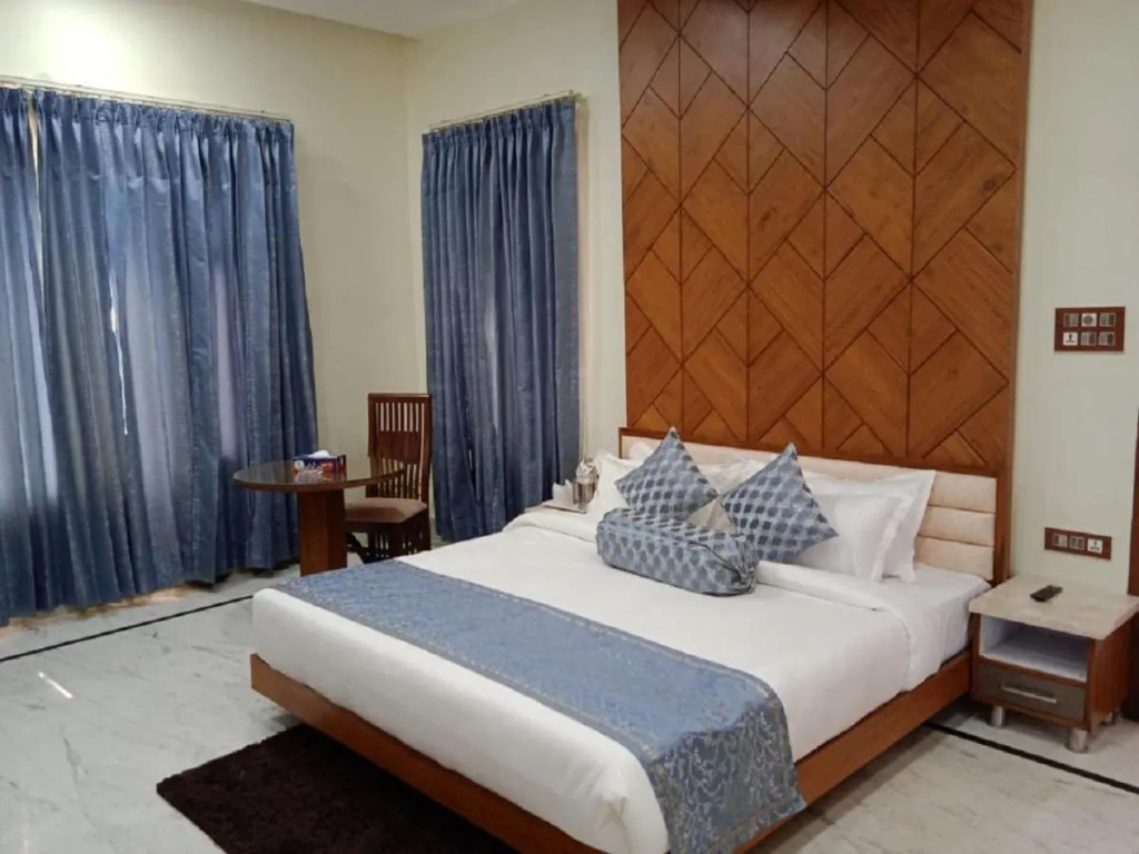 Matoshree Club and Resort