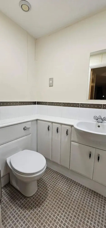 Modern & Lovely 2 Bed in London
