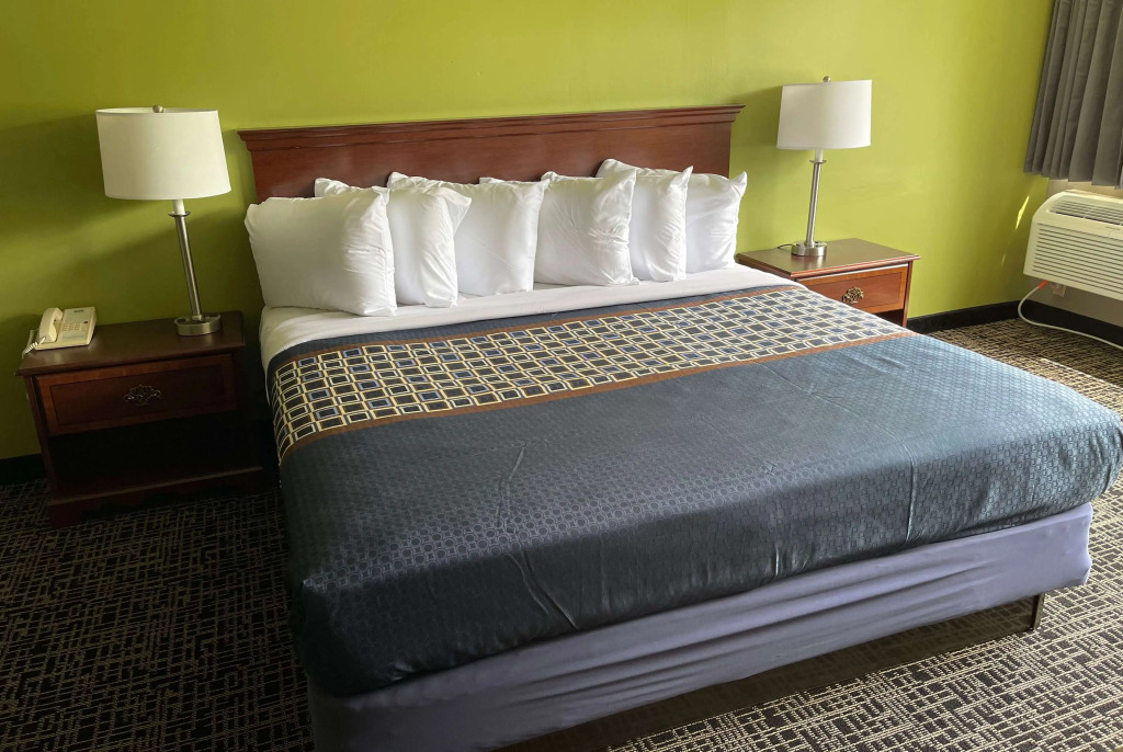 Wingate by Wyndham Lake George