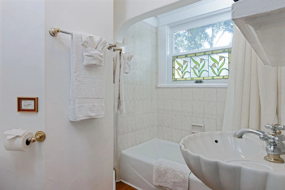 Corona Del Mar - 5 Br Home
