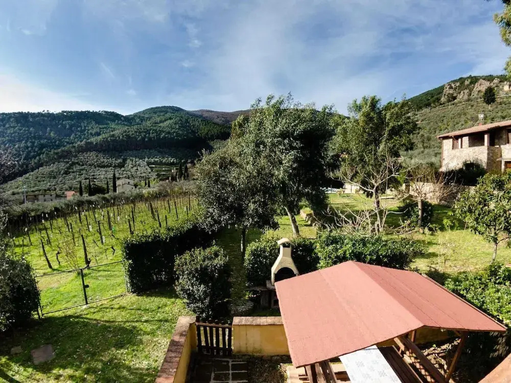 Spacious Cottage in Buti