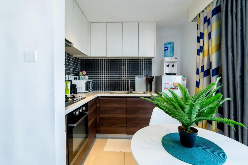 ASTORIA 1BDR with a gym&pool with views