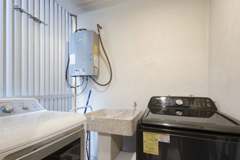 Homey 2BD w Gym Cibeles La Roma