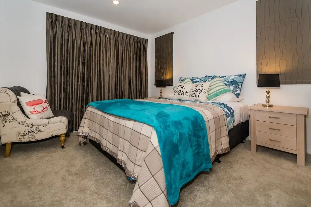 Albany Brand New Serviced Apartment