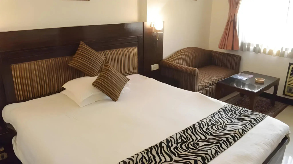 Lytton Hotel