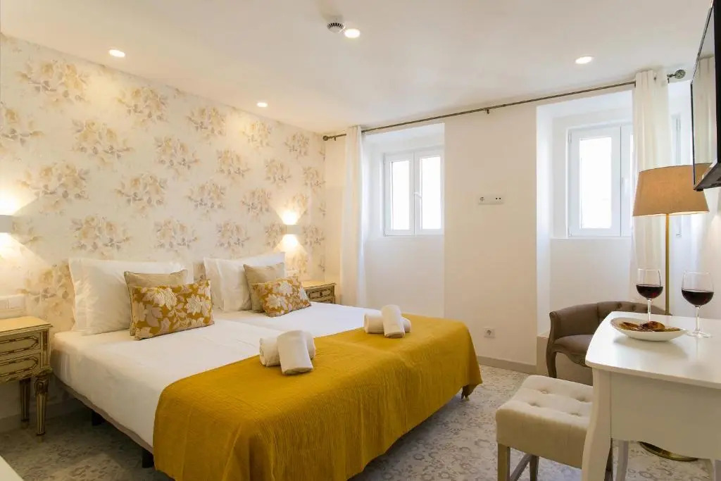 Suites Amália Guesthouse near Rossio Square