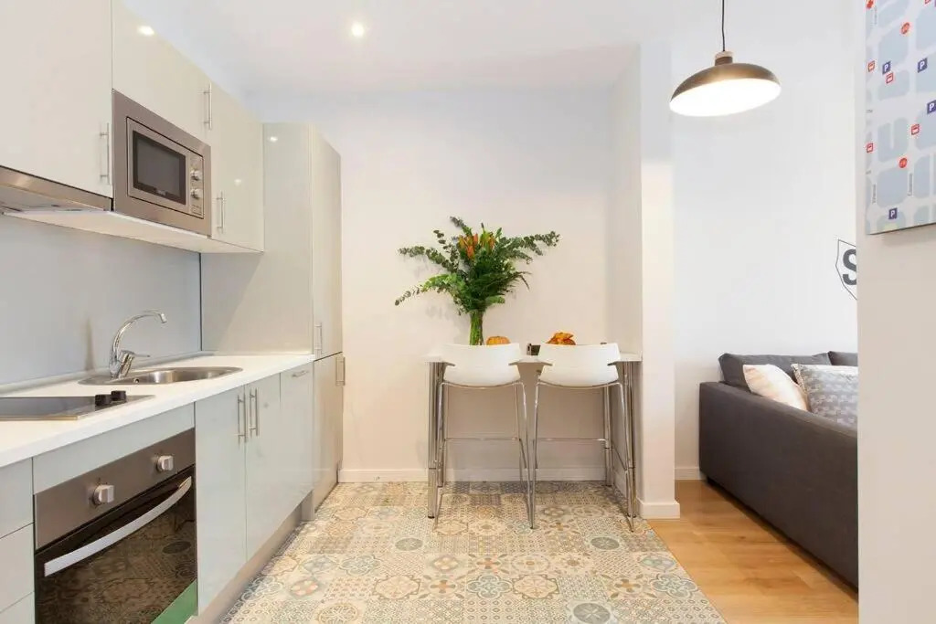 Perfectly located 4bed 4bath apartment in Barcelona 2 2