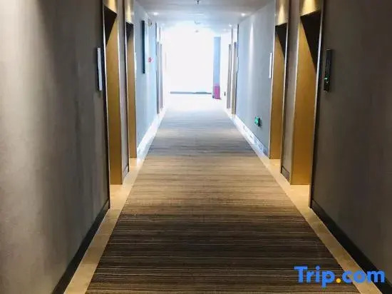Yimei Hotel (Zhengzhou International Trade 360 Zoo)