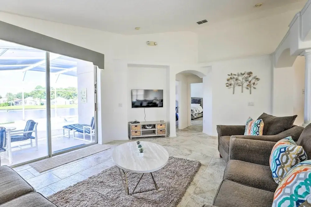 8 Mi to Disney World: Home w/ Lanai + Game Room!